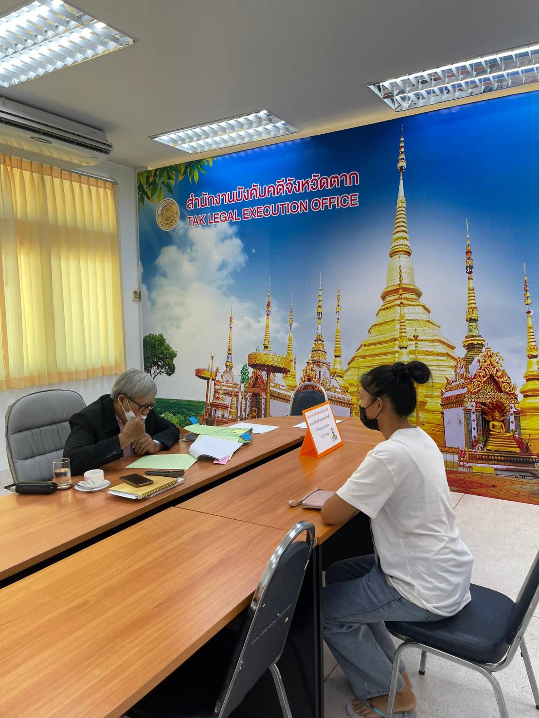 ﻿กรมบังคับคดีช่วยเหลือพ่อค้าแม่ค้า และร้านค้า